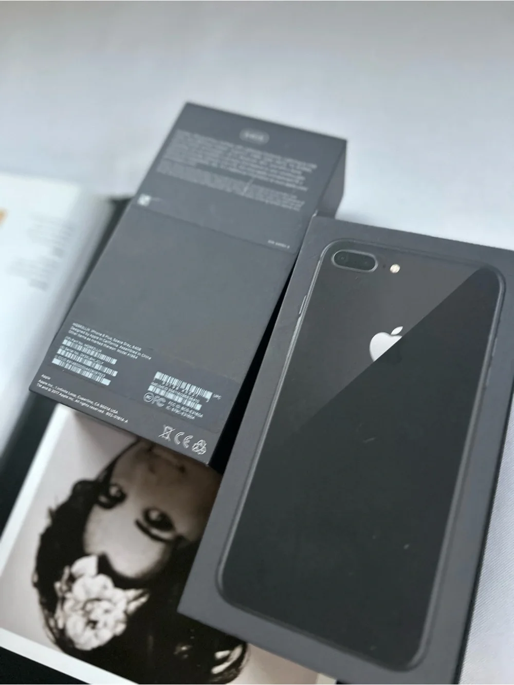 Apple iPhone (Black) - Premium Smartphone phone box case only